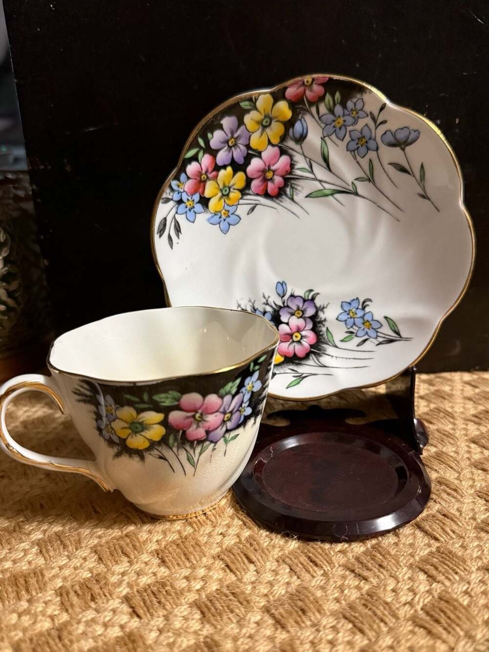 Salisbury Primula Fine Bone China Teacup and Saucer Set